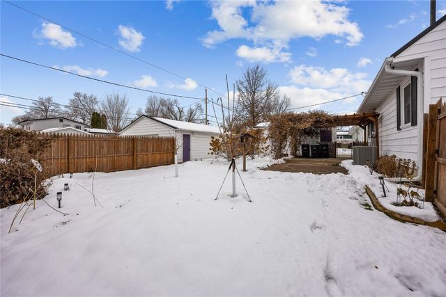 1410 25th Street, Marion, IA 52302