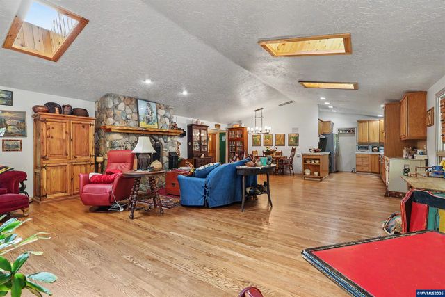 19368 SE Summertime Dr, Sandy, OR 97055