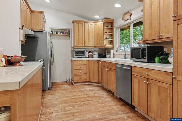 19368 SE Summertime Dr, Sandy, OR 97055