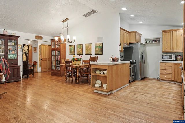 19368 SE Summertime Dr, Sandy, OR 97055