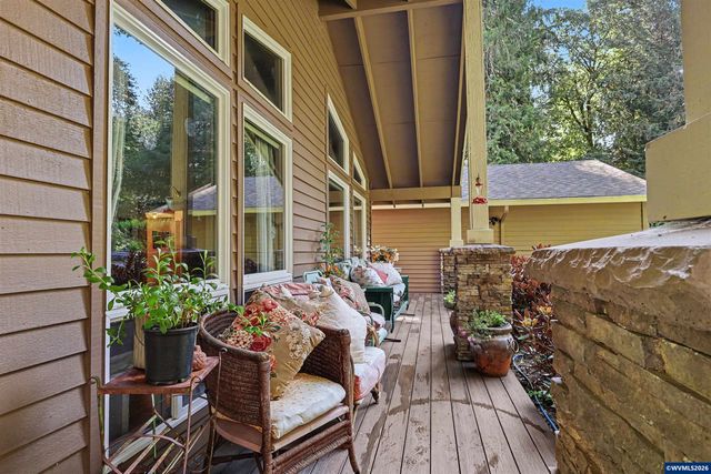 19368 SE Summertime Dr, Sandy, OR 97055