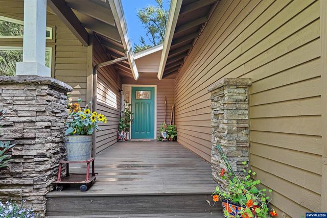 19368 SE Summertime Dr, Sandy, OR 97055