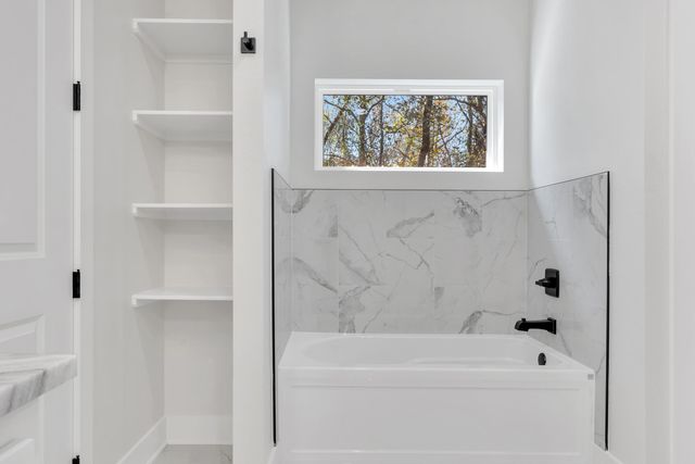 3109 Lismore, Longview, TX 75605