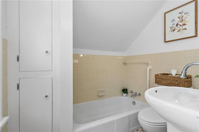 1678 E Minnhaha Ave Avenue, St Paul, MN 55106