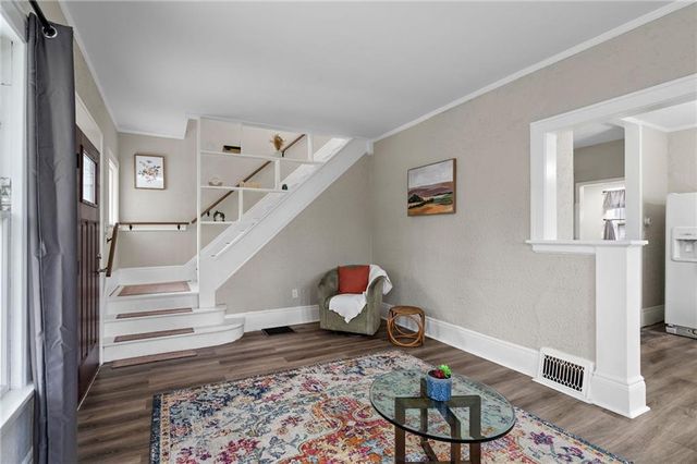 1678 E Minnhaha Ave Avenue, St Paul, MN 55106