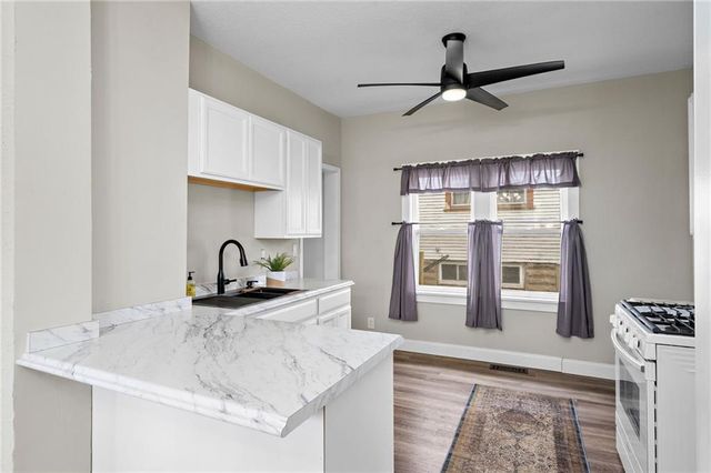 1678 E Minnhaha Ave Avenue, St Paul, MN 55106