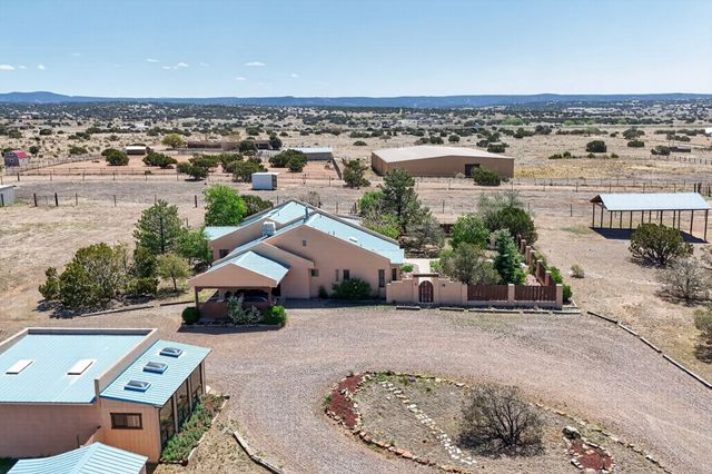 10 Blue Mesa Road, Santa Fe, NM 87508