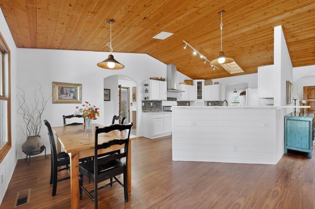 10 Blue Mesa Road, Santa Fe, NM 87508