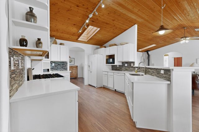 10 Blue Mesa Road, Santa Fe, NM 87508