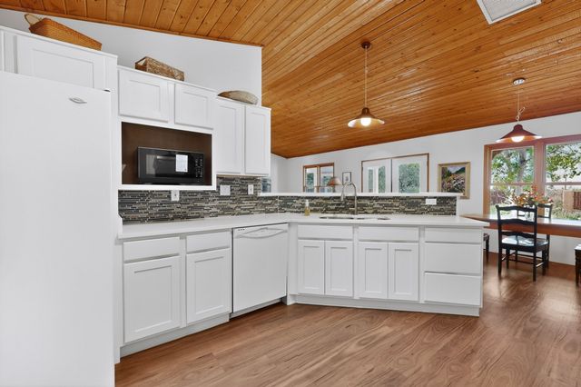 10 Blue Mesa Road, Santa Fe, NM 87508