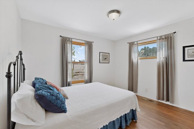 10 Blue Mesa Road, Santa Fe, NM 87508