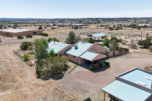 10 Blue Mesa Road, Santa Fe, NM 87508