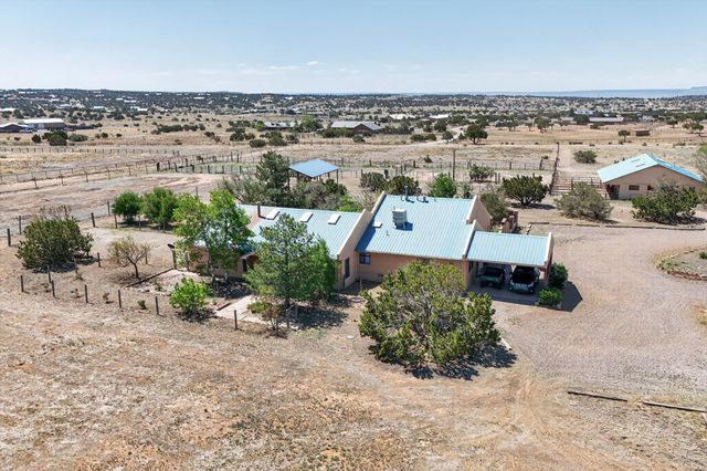 10 Blue Mesa Road, Santa Fe, NM 87508