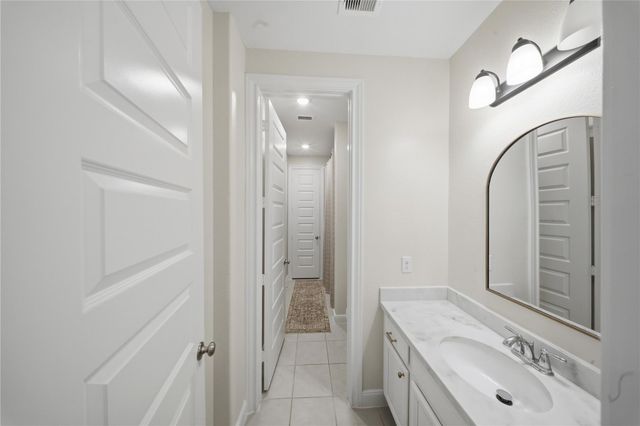 2203 Orono Landing Lane, Pearland, TX 77089