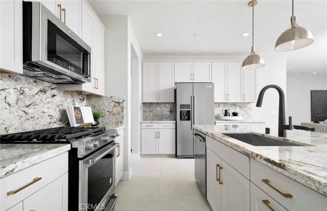 4264 Ladrillo Street, Lake Elsinore, CA 92530