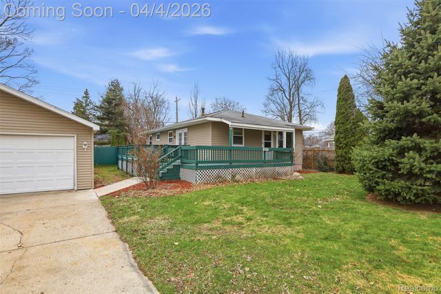 2911 Mott Avenue, Waterford Charter Township, MI 48328