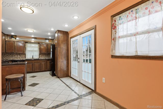 2911 Mott Avenue, Waterford Charter Township, MI 48328