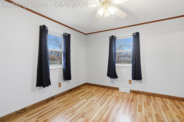 2911 Mott Avenue, Waterford Charter Township, MI 48328