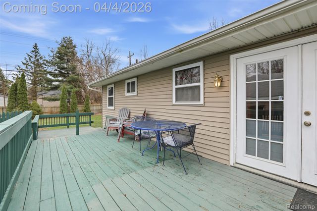 2911 Mott Avenue, Waterford Charter Township, MI 48328