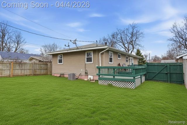 2911 Mott Avenue, Waterford Charter Township, MI 48328