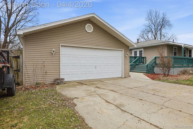 2911 Mott Avenue, Waterford Charter Township, MI 48328