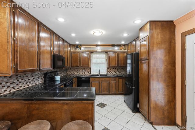 2911 Mott Avenue, Waterford Charter Township, MI 48328