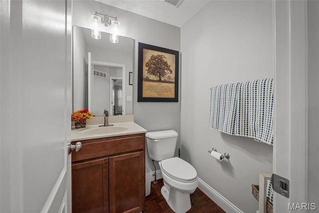 240 Victoria Park Avenue, Wentzville, MO 63385