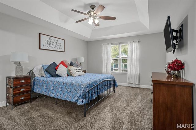 240 Victoria Park Avenue, Wentzville, MO 63385