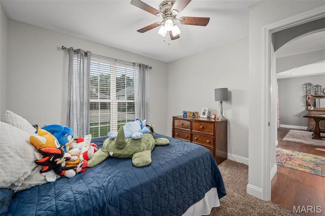 240 Victoria Park Avenue, Wentzville, MO 63385