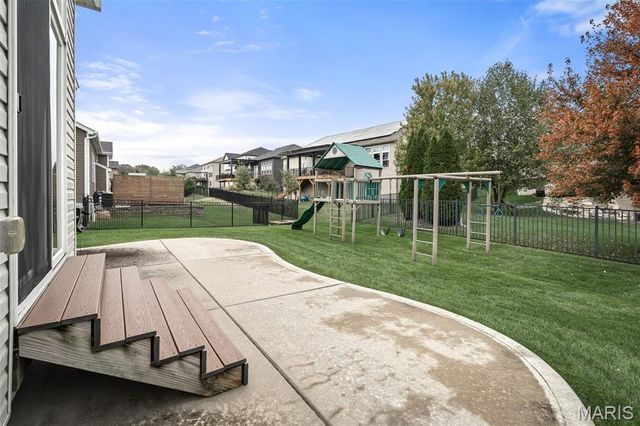 240 Victoria Park Avenue, Wentzville, MO 63385