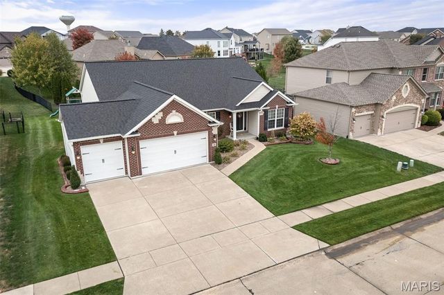 240 Victoria Park Avenue, Wentzville, MO 63385