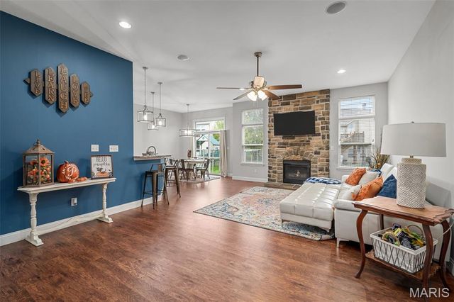 240 Victoria Park Avenue, Wentzville, MO 63385