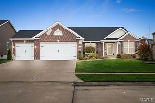 240 Victoria Park Avenue, Wentzville, MO 63385