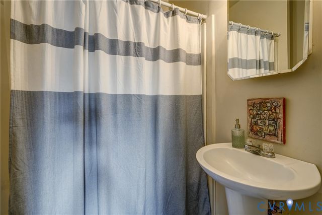 2727 Hanes Ave, Richmond, VA 23222