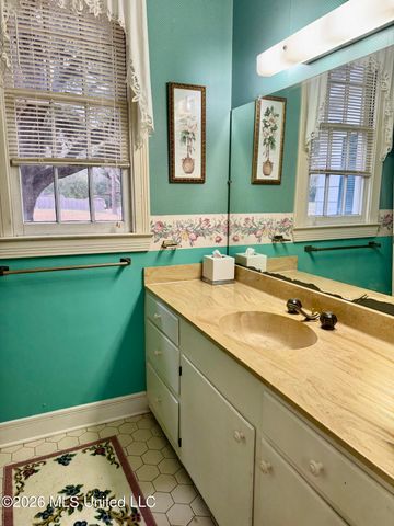 116 Gloucester Road, Natchez, MS 39120