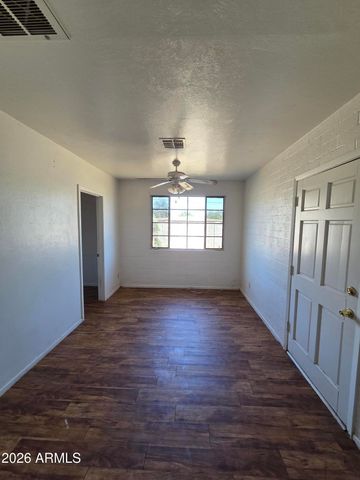 9439 N 6TH Avenue, Phoenix, AZ 85021