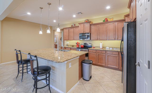 42709 W KINGFISHER Drive, Maricopa, AZ 85138