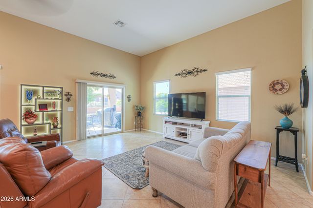 42709 W KINGFISHER Drive, Maricopa, AZ 85138