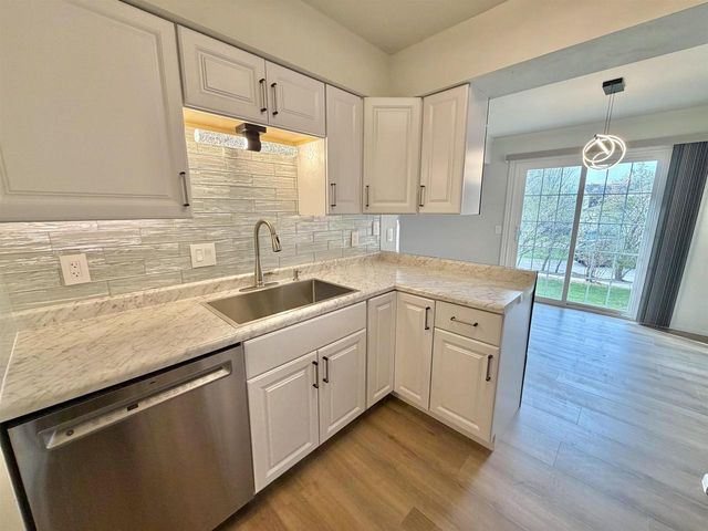 7472 Old Sauk Road, Madison, WI 53717