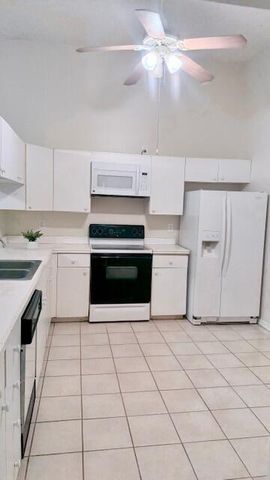 2836 Stoneway Lane C, Fort Pierce, FL 34982