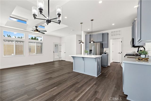 2755 Arrow Highway 169, La Verne, CA 91750