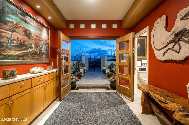 5657 Calle De Paradise, Las Cruces, NM 88011