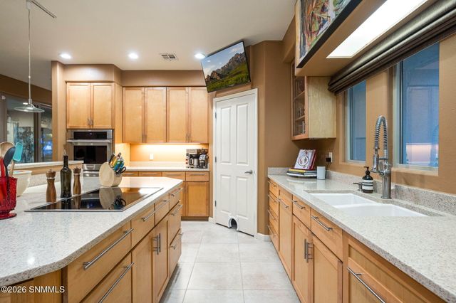 5657 Calle De Paradise, Las Cruces, NM 88011
