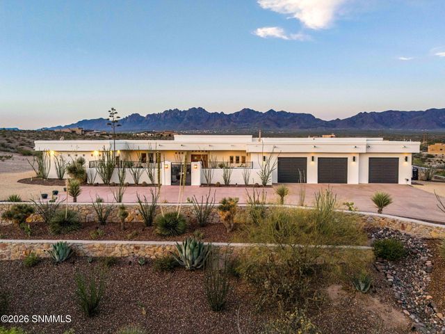 5657 Calle De Paradise, Las Cruces, NM 88011