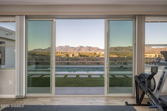 5657 Calle De Paradise, Las Cruces, NM 88011