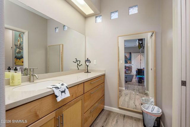 5657 Calle De Paradise, Las Cruces, NM 88011