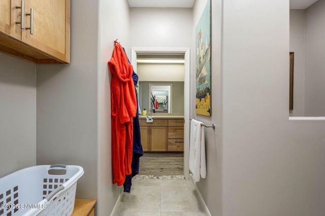 5657 Calle De Paradise, Las Cruces, NM 88011
