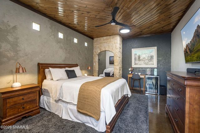 5657 Calle De Paradise, Las Cruces, NM 88011