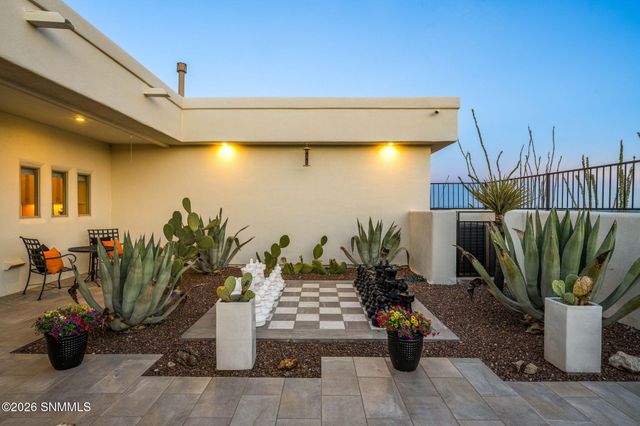 5657 Calle De Paradise, Las Cruces, NM 88011