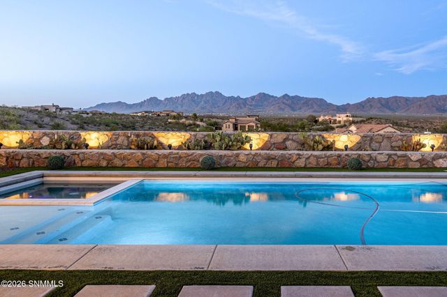 5657 Calle De Paradise, Las Cruces, NM 88011
